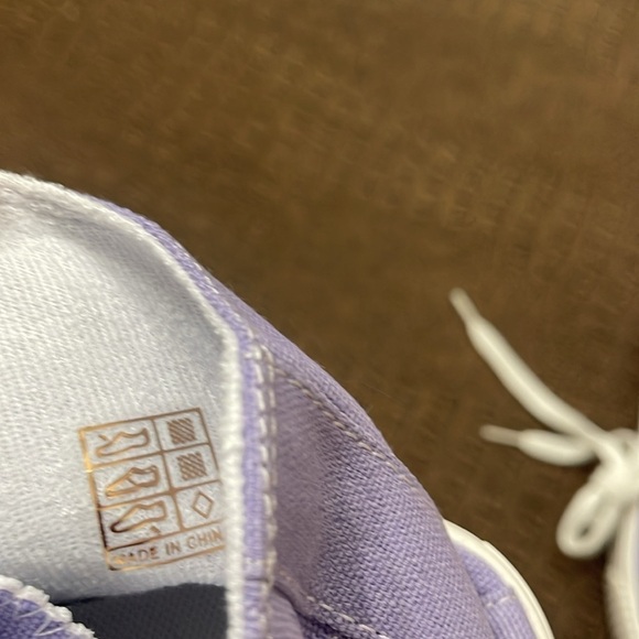 purple high top canvas sneakers size 7.5 ( 38) - Picture 6 of 7
